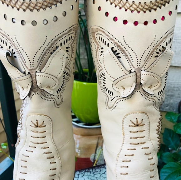 Vince Camuto ivory leather cutout butterfly tall cowboy western boots 8.5 - Picture 3 of 9